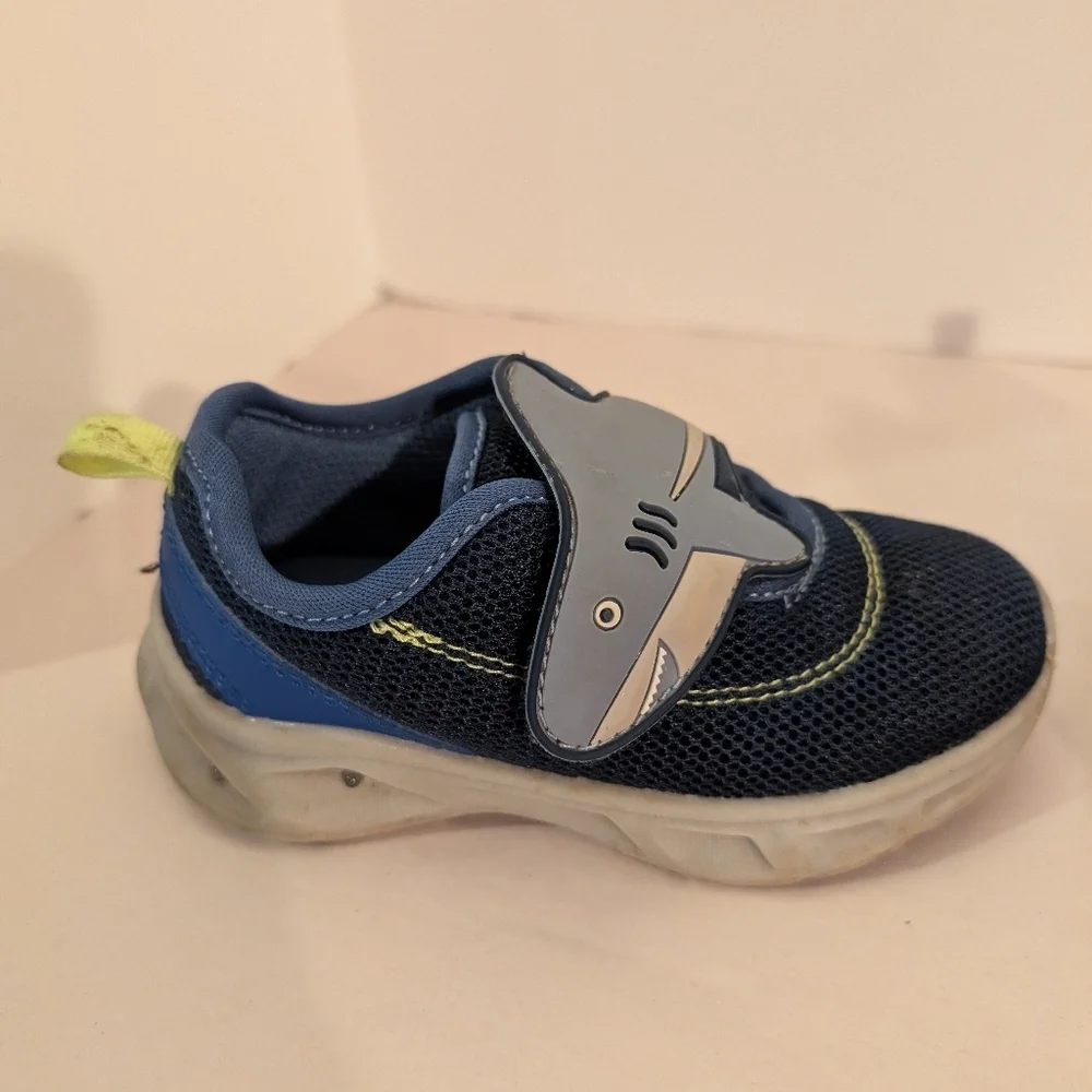 Carter's Toddler Boy Light Up Velcro Strap Shark-Themed Sneakers in Size 7